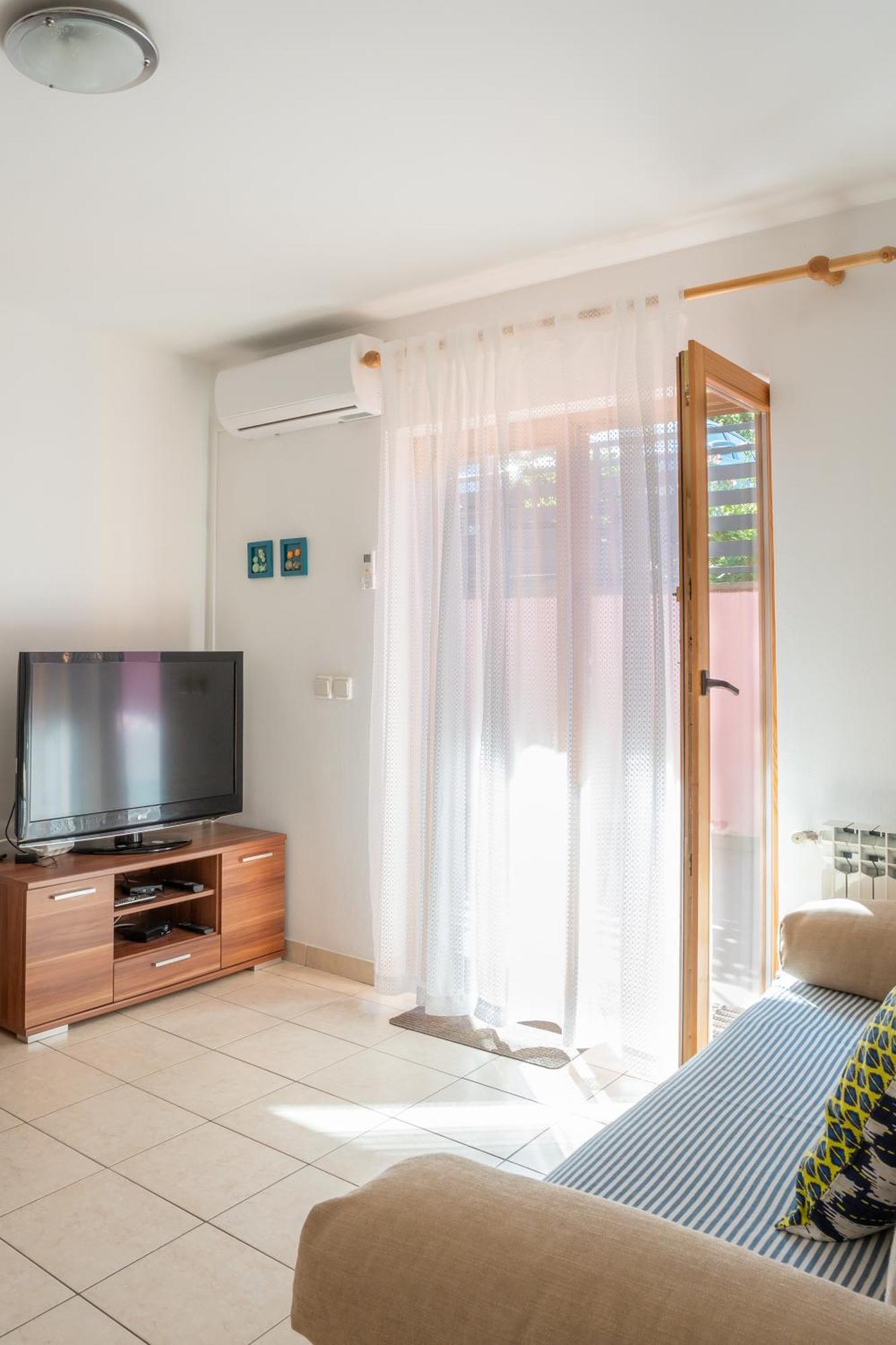 Sunny Apartment Valbandon Fažana Exteriör bild