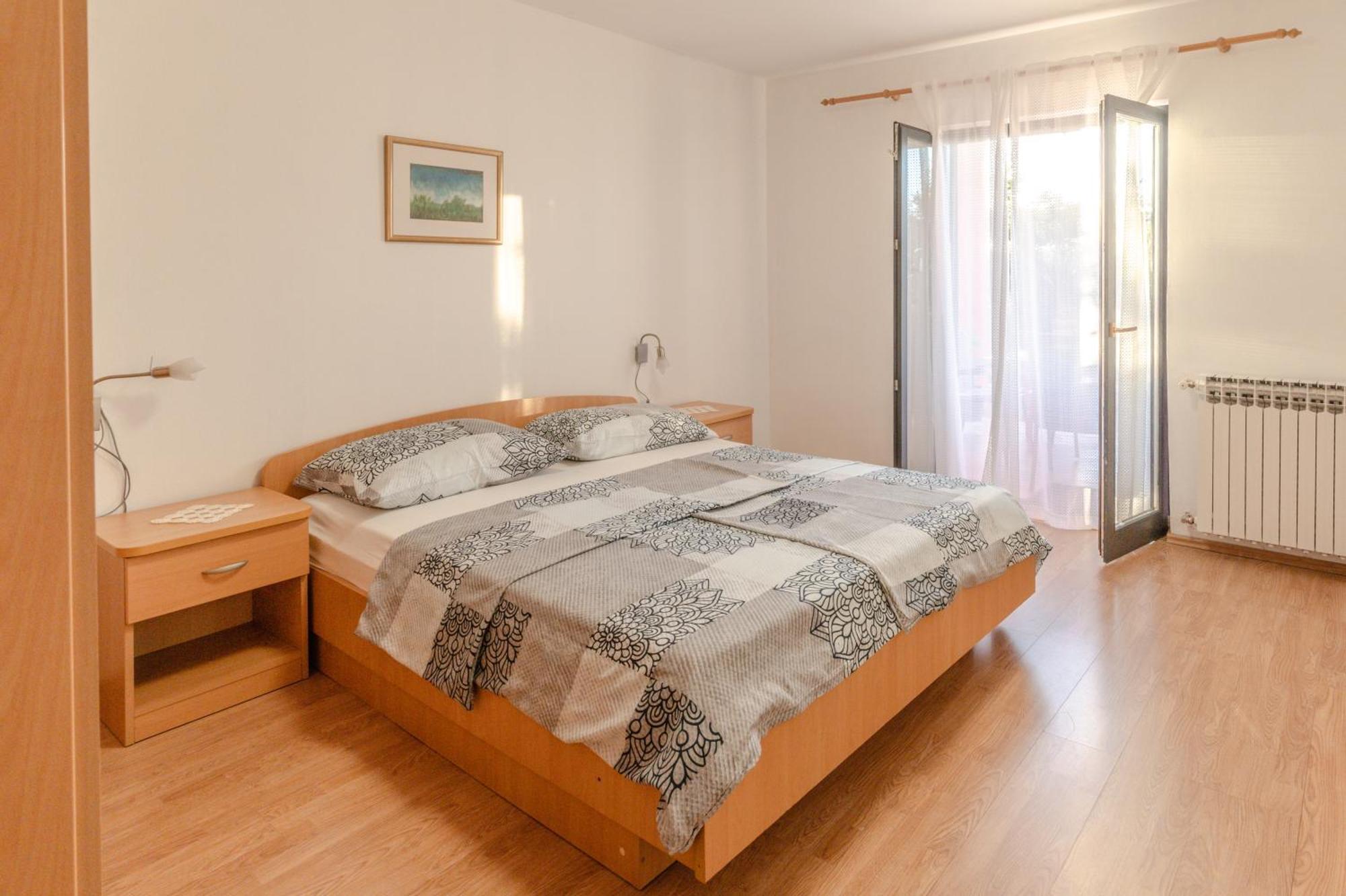 Sunny Apartment Valbandon Fažana Exteriör bild