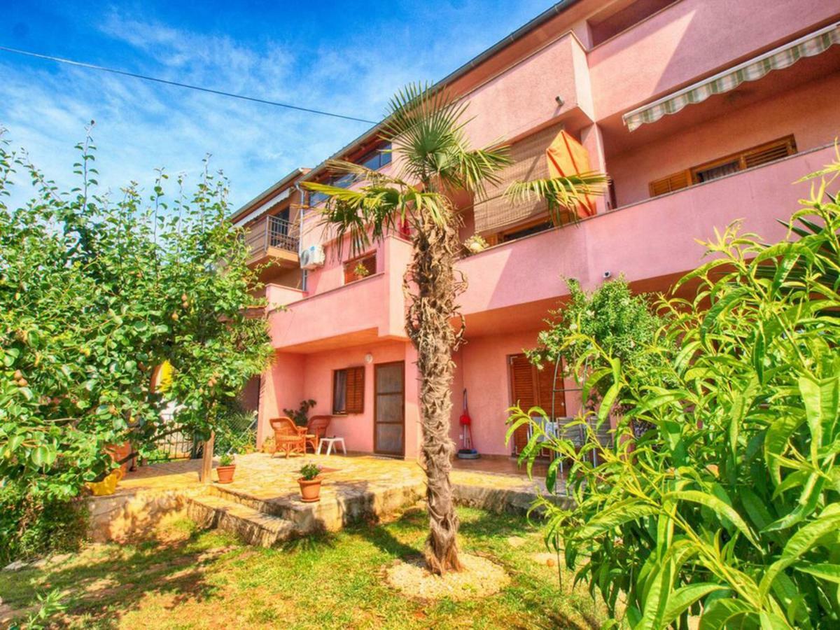 Sunny Apartment Valbandon Fažana Exteriör bild