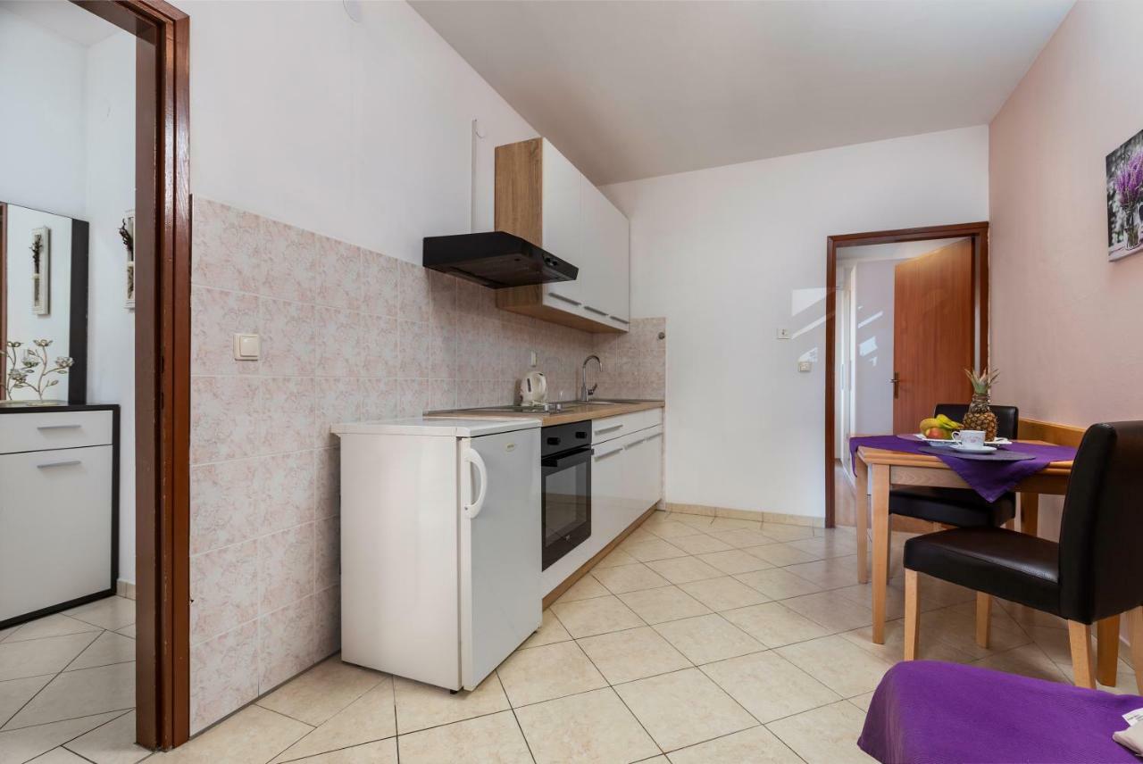 Sunny Apartment Valbandon Fažana Exteriör bild